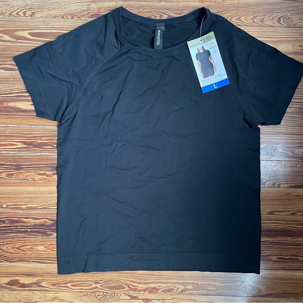 NWT Mondetta Fitted Active Seamless T-Shirt